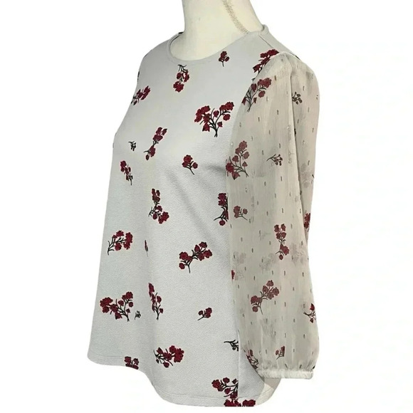 Elle size M cherry blossom pull over top with sheer sleeves EUC - Picture 3 of 10